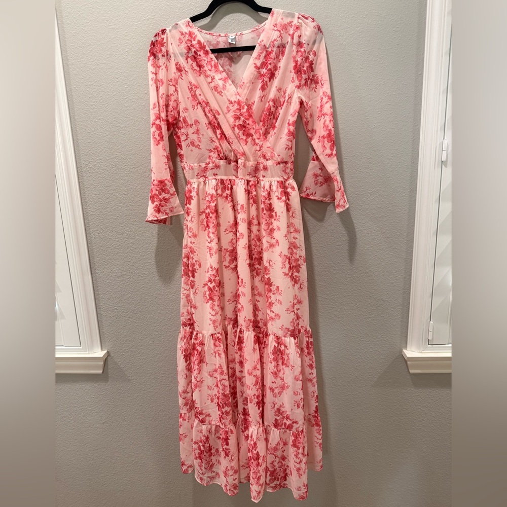🌸 Stunning Chicwish Floral Pink Maxi Dress – Size M